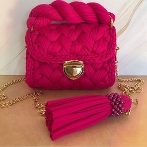 Gorgeously hottest handmade crochet handbags!Color Pink
